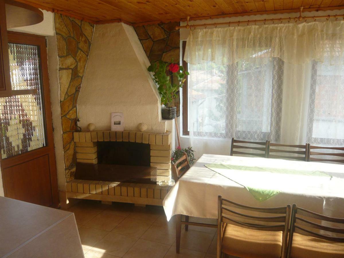 Guest house Denitsa Trigrad Buitenkant foto